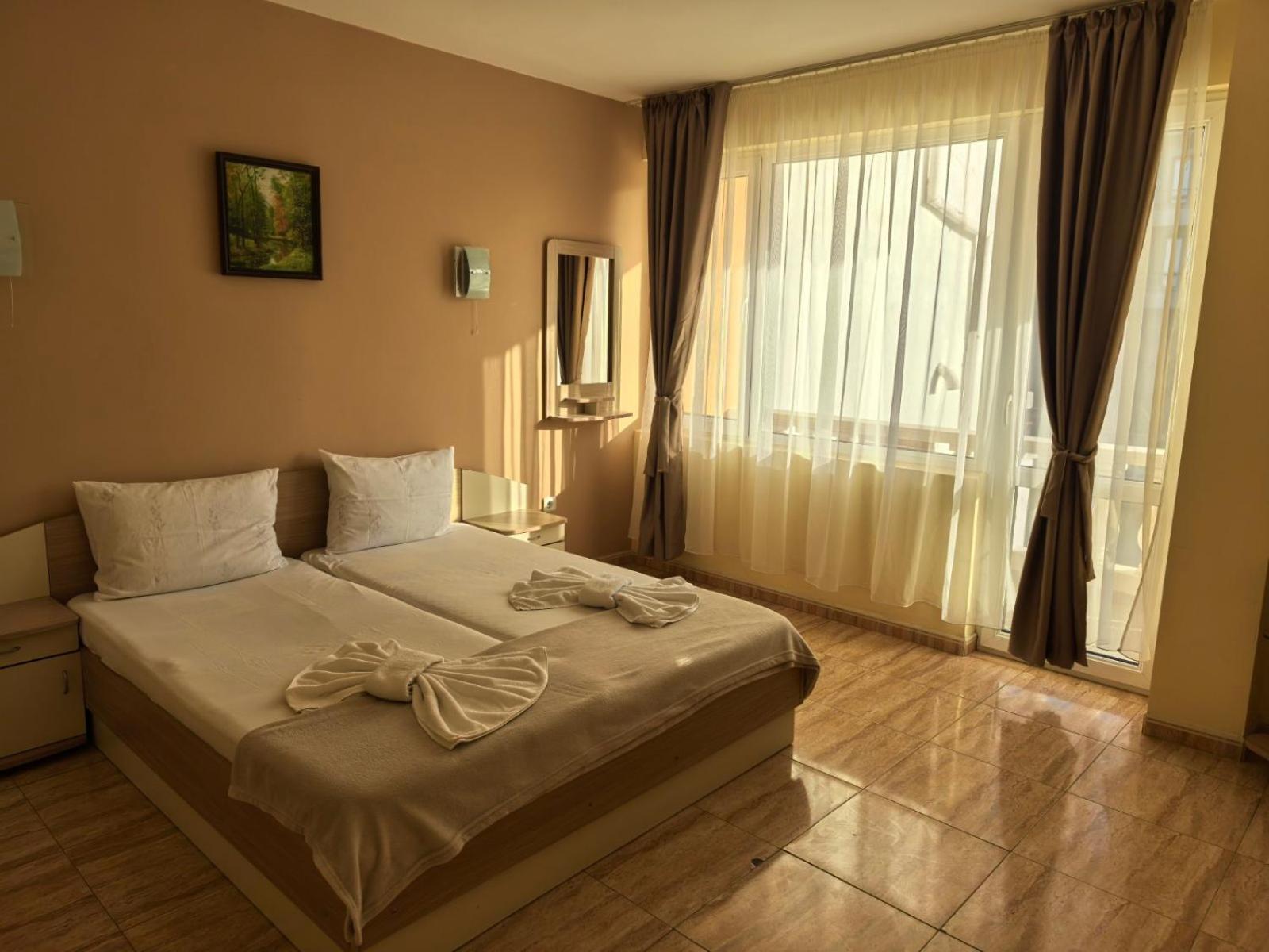 Family Hotel Alfa Vita Sozopol Exteriör bild
