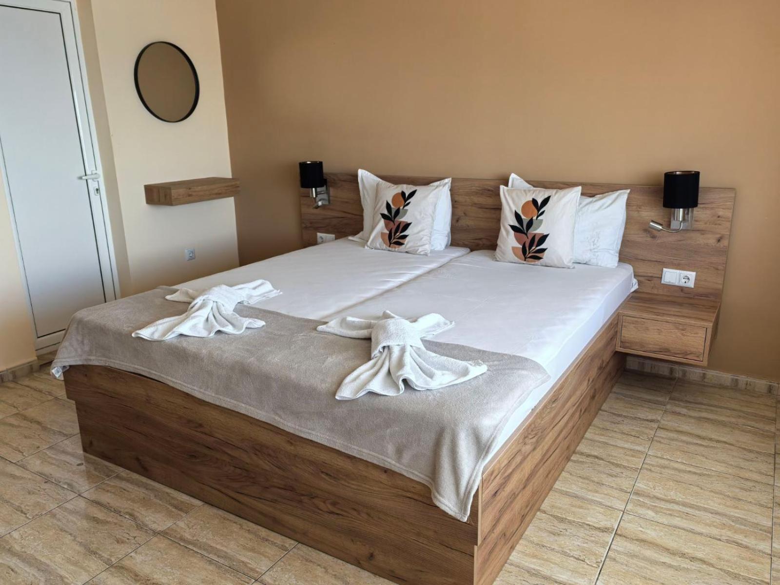 Family Hotel Alfa Vita Sozopol Exteriör bild